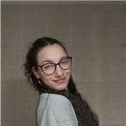 Soy una joven estudiante con altos conocimientos en idiomas como castellano, inglés y valenciano y en ciencias.
